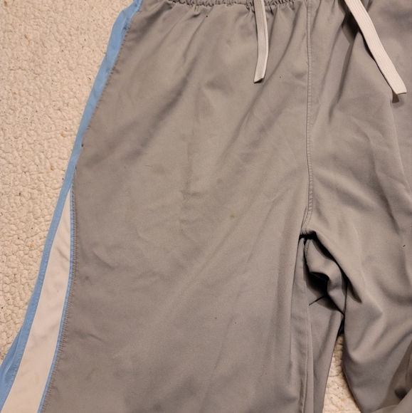 Under Armour shorts - Picture 3 of 4